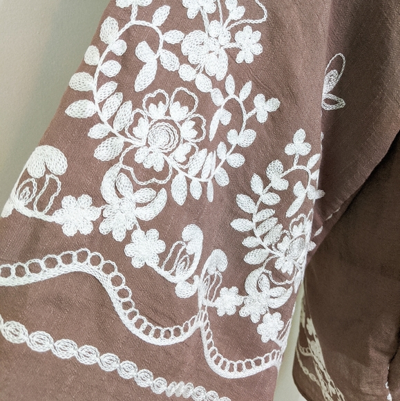 🌞LAST ONE🌞NWT Embroidered Vine Kimono - Picture 3 of 4